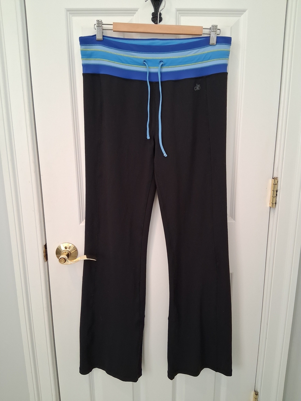 ALO Yoga Black Wide Leg Leggings with Blue Striped Waistband